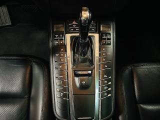 PORSCHE Macan usata, con Bracciolo