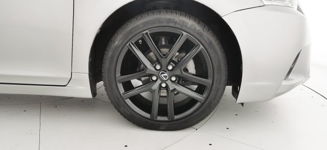 LEXUS CT 200h usata, con Interni in pelle