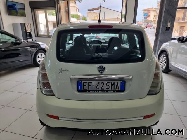 LANCIA Ypsilon usata, con Autoradio