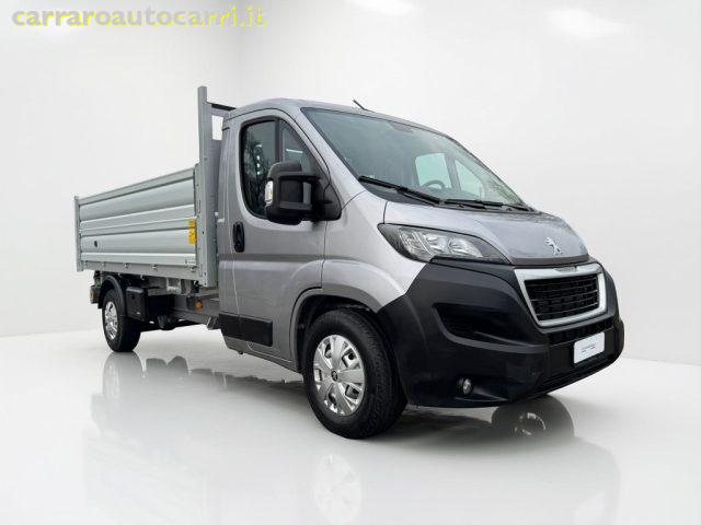 PEUGEOT Boxer usata, con Autoradio