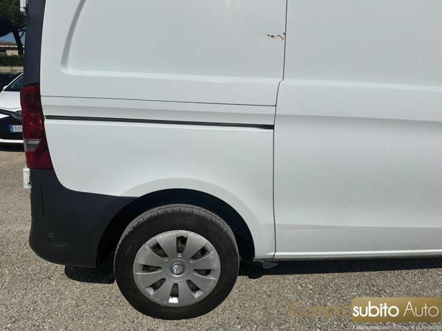 MERCEDES-BENZ Vito usata 14