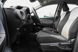 TOYOTA Yaris usata, con Fendinebbia