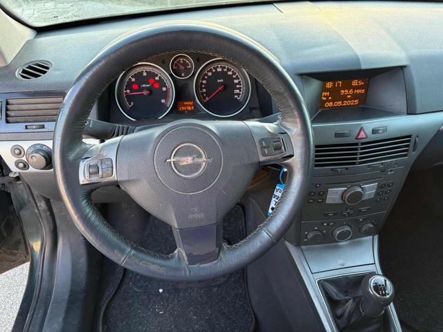 OPEL Astra usata, con Chiusura centralizzata