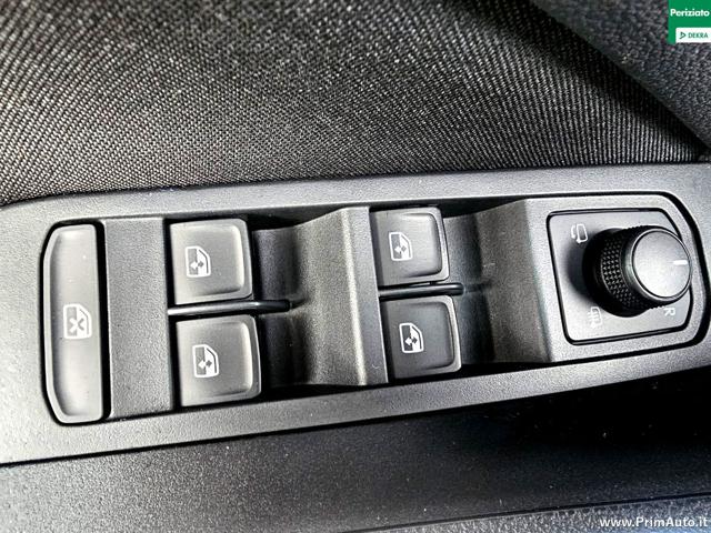 SKODA Kamiq usata, con Sedile posteriore sdoppiato