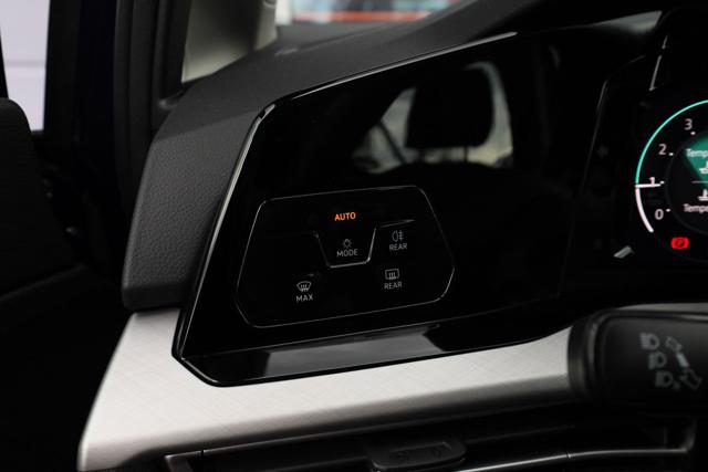 VOLKSWAGEN Golf usata, con Park Distance Control