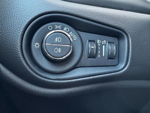 JEEP Renegade usata, con USB