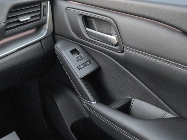 NISSAN Qashqai usata, con Sensore di luce