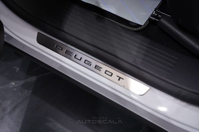 PEUGEOT 3008 usata, con Cruise Control