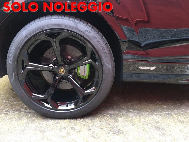 LAMBORGHINI Urus usata, con Autoradio