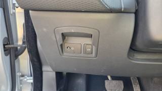 LAND ROVER Range Rover Velar usata, con Touch screen