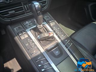 PORSCHE Macan usata, con Fendinebbia