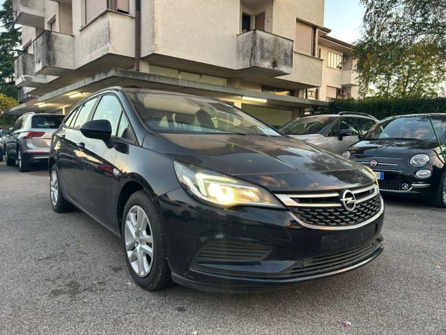 OPEL Astra usata, con Airbag