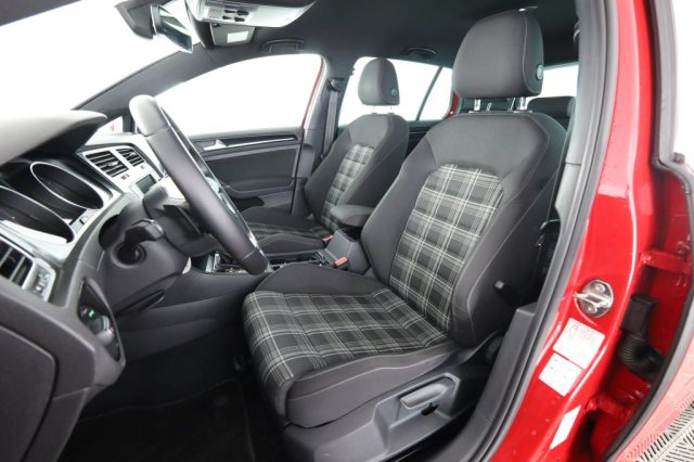 VOLKSWAGEN Golf usata 2