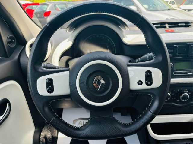 RENAULT Twingo usata, con Volante in pelle