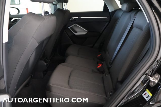AUDI Q3 usata, con Sensori di parcheggio anteriori