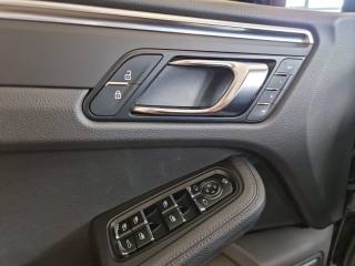 PORSCHE Macan usata, con Luci diurne LED