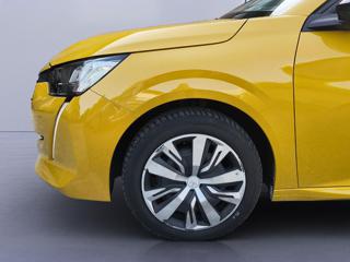 PEUGEOT 208 usata, con Sedile posteriore sdoppiato