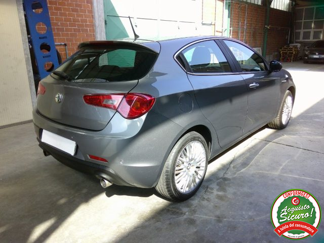ALFA ROMEO Giulietta usata, con Autoradio