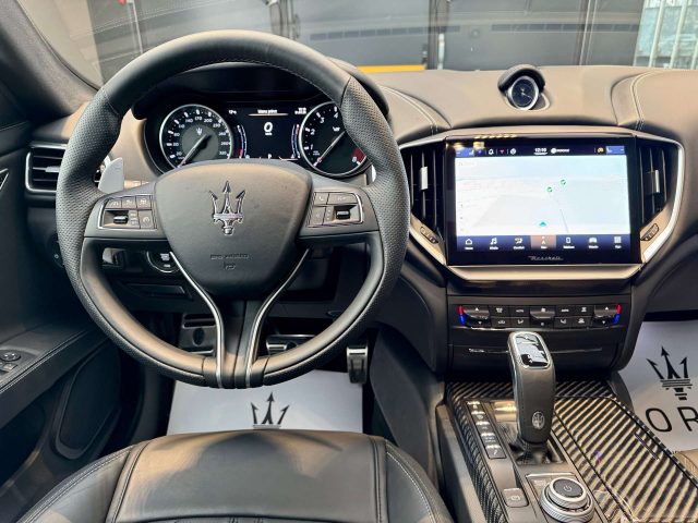 MASERATI Ghibli usata, con Sedile posteriore sdoppiato