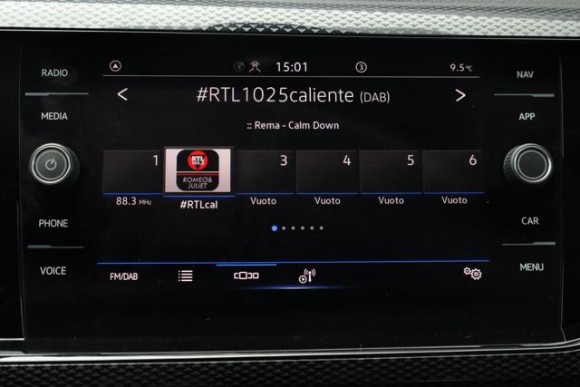 VOLKSWAGEN Taigo usata, con Hill holder