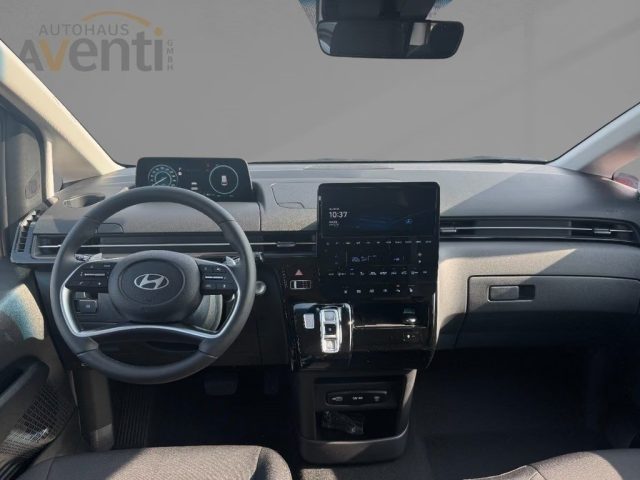 HYUNDAI Staria usata, con Cruise Control