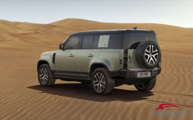 LAND ROVER Defender usata 3
