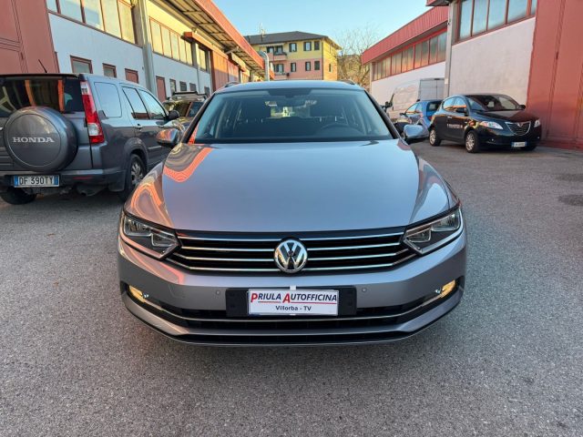 VOLKSWAGEN Passat Variant usata, con Airbag