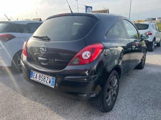 OPEL Corsa usata, con Airbag laterali