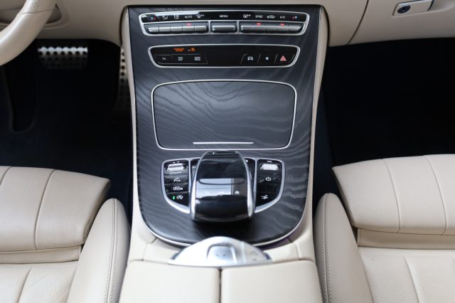 MERCEDES-BENZ E 220 usata, con Chiusura centralizzata telecomandata