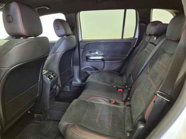 MERCEDES-BENZ GLB 200 usata, con Sensori di parcheggio posteriori