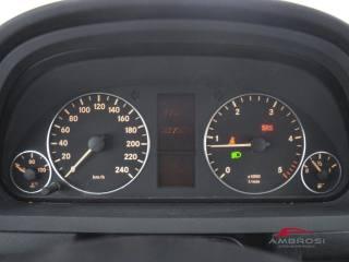 MERCEDES-BENZ A 180 usata 12