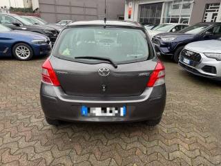 TOYOTA Yaris usata, con Autoradio