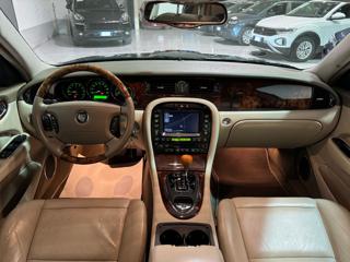 JAGUAR XJ8 usata, con Climatizzatore