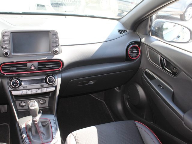 HYUNDAI Kona usata, con Servosterzo