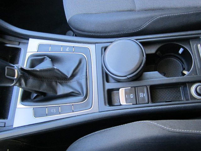 VOLKSWAGEN Golf usata, con ESP