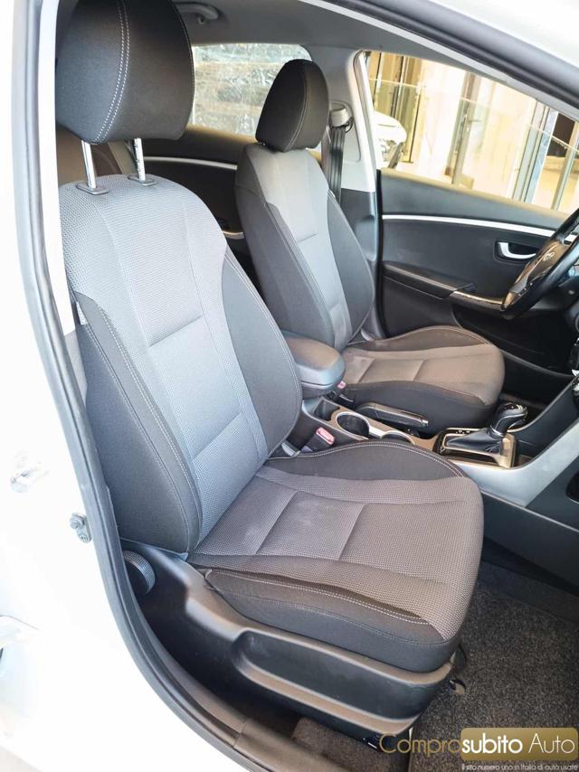 HYUNDAI i30 usata, con Sedile posteriore sdoppiato
