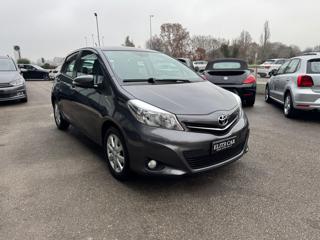 TOYOTA Yaris usata, con Airbag laterali
