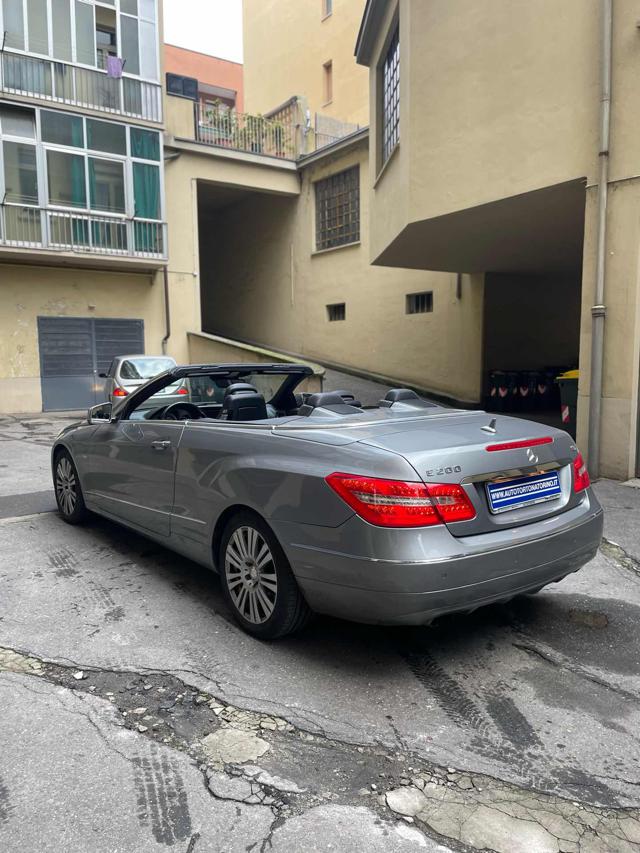 MERCEDES-BENZ E 200 usata, con Autoradio