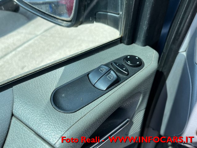 MERCEDES-BENZ Vito usata, con Sensori di parcheggio anteriori