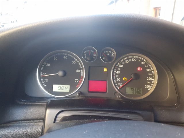 VOLKSWAGEN Passat usata, con ESP