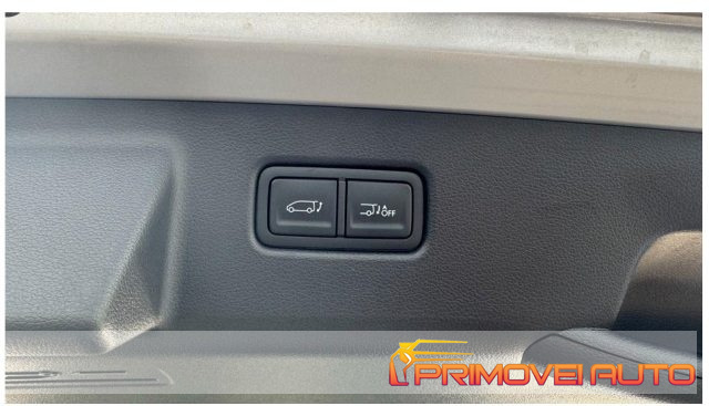 HYUNDAI Staria usata, con Servosterzo