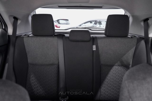 TOYOTA Yaris Cross usata, con Autoradio digitale
