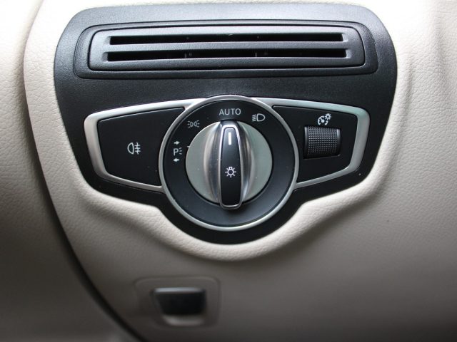 MERCEDES-BENZ GLC 220 usata, con USB