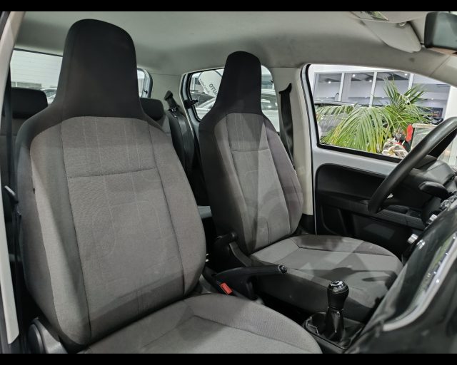 VOLKSWAGEN up! usata 15