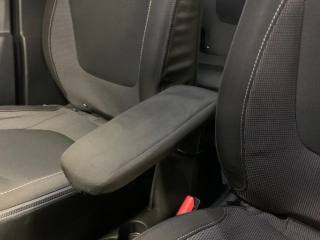 RENAULT Captur usata, con Touch screen