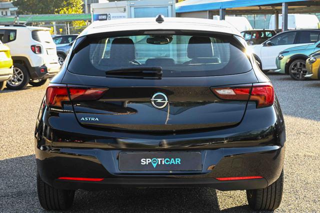 OPEL Astra usata, con Autoradio