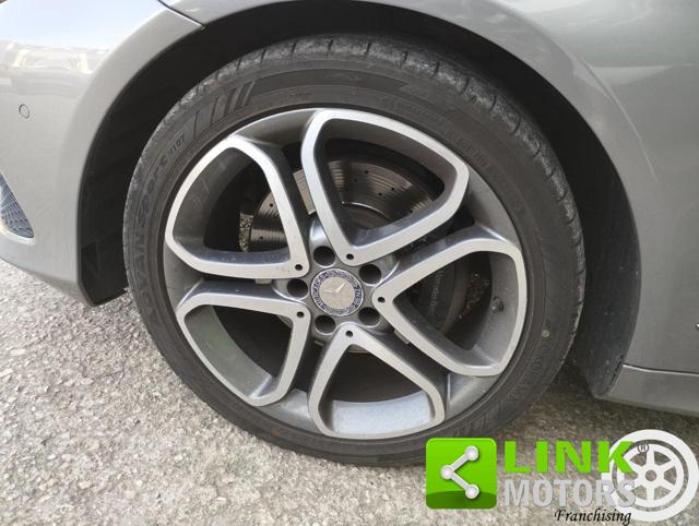 MERCEDES-BENZ E 220 usata, con Sedile posteriore sdoppiato