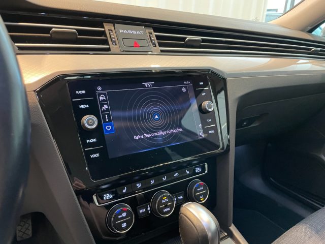 VOLKSWAGEN Passat Variant usata, con ESP