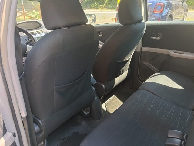 TOYOTA Yaris usata, con Sedile posteriore sdoppiato