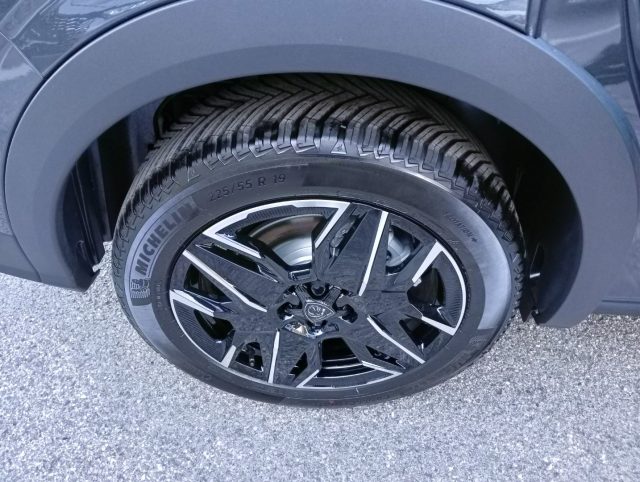 PEUGEOT 5008 usata, con MP3